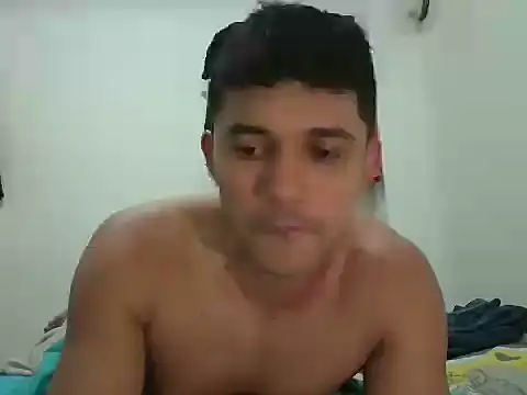 Snapshot of lunnybrow chatting on 08/03/26, 10:46 lunnybrow online show from 08/03/26, 10:46