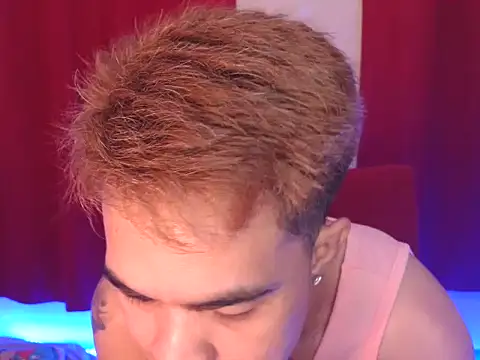 Snapshot of mike_jm chatting on 10/29/25, 09:44 mike jm online show from 10/29/25, 09:44