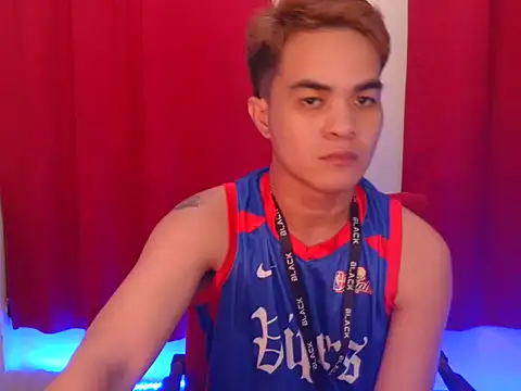 Snapshot of mike_jm chatting on 10/30/25, 12:17 mike jm online show from 10/30/25, 12:17