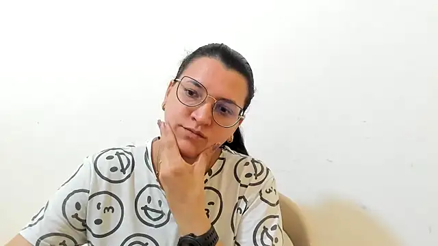 MARILYN GARCIA online show from 11/06/25, 03:02