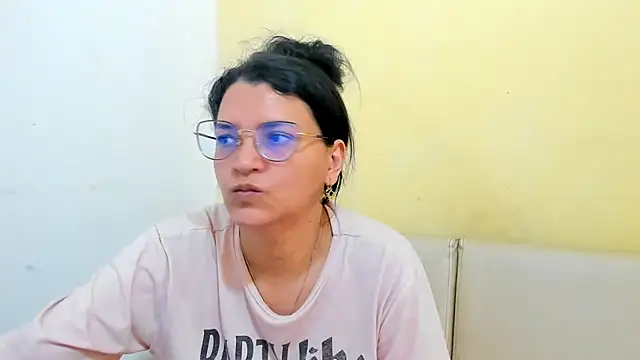 MARILYN GARCIA online show from 04/10/26, 02:11