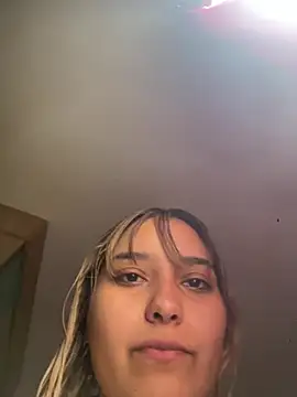 Snapshot of Vittoria_Monetti chatting on 08/05/26, 12:52 Vittoria Monetti online show from 08/05/26, 12:52