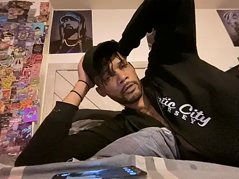 Snapshot of Bxslim chatting on 08/08/26, 10:01 Bxslim online show from 08/08/26, 10:01