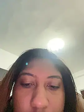 Snapshot of Abrilcastro chatting on 08/07/26, 03:58 Abrilcastro online show from 08/07/26, 03:58