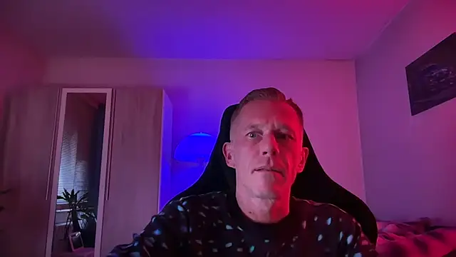 slaveboy2016xh online show from 10/07/25, 10:29