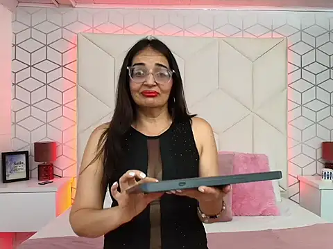 VickyBellmont online show from 08/08/26, 07:38