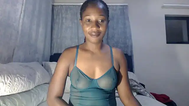 Snapshot of leanna23 chatting on 03/13/25, 02:16 leanna23 online show from 03/13/25, 02:16