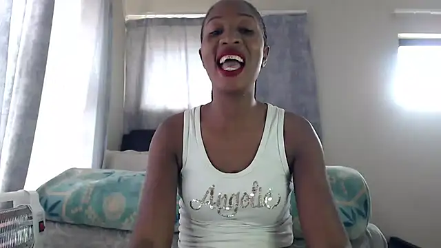 Snapshot of leanna23 chatting on 11/10/25, 09:08 leanna23 online show from 11/10/25, 09:08