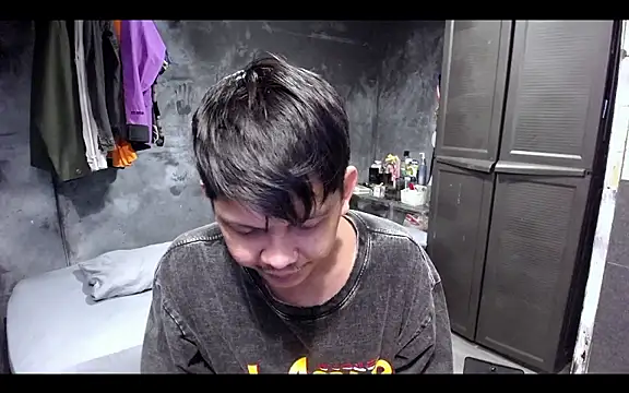 Snapshot of asianPinoy4you chatting on 01/10/26, 04:14 asianPinoy4you online show from 01/10/26, 04:14