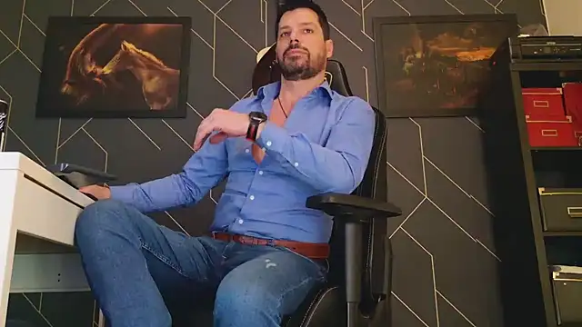 ChrisKox online show from 02/11/25, 05:18