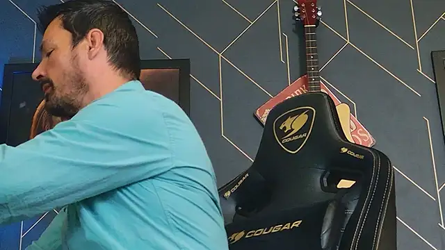 ChrisKox online show from 10/03/25, 08:22