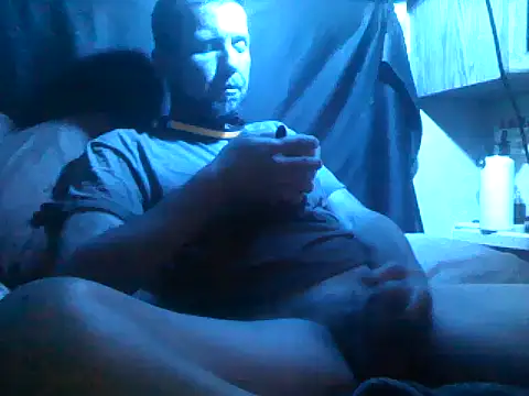 Snapshot of b_money_420 chatting on 07/16/26, 12:33 b money 420 online show from 07/16/26, 12:33