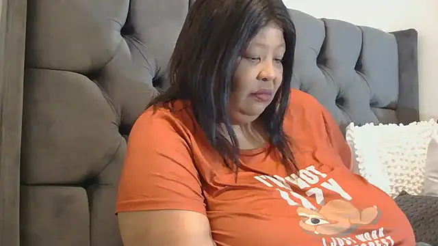 Snapshot of nancy111 chatting on 09/30/25, 01:43 nancy111 online show from 09/30/25, 01:43