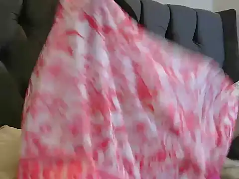 Snapshot of nancy111 chatting on 10/29/25, 01:30 nancy111 online show from 10/29/25, 01:30