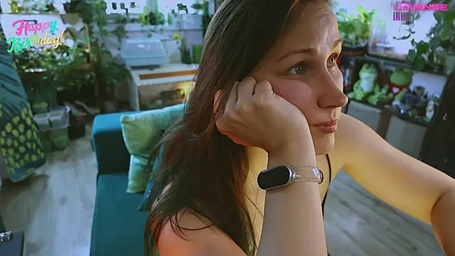 Dead Butterfly online show from 04/24/26, 03:53