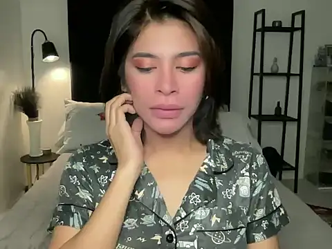 your bianca69 online show from 02/17/25, 11:53