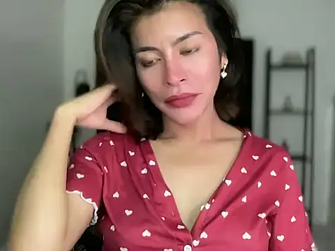 your bianca69 online show from 02/28/25, 03:37