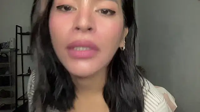 your bianca69 online show from 04/01/26, 12:33