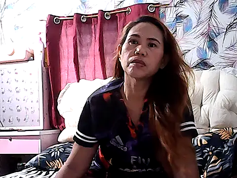 lovely-asian online show from 06/05/26, 09:37