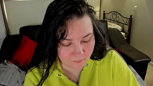 Snapshot of MarySwon chatting on 03/11/25, 04:21 MarySwon online show from 03/11/25, 04:21