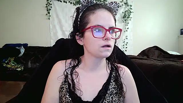 JessaBella online show from 10/31/25, 03:57