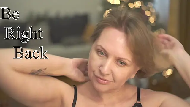 Snapshot of LitleSun chatting on 02/26/25, 10:04 LitleSun online show from 02/26/25, 10:04