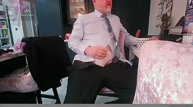 Snapshot of jiminpete chatting on 12/09/24, 09:06 jiminpete online show from 12/09/24, 09:06