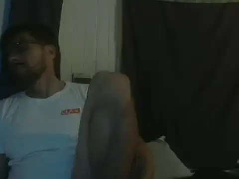 Snapshot of el_principe_hot chatting on 01/11/25, 04:59 el principe hot online show from 01/11/25, 04:59