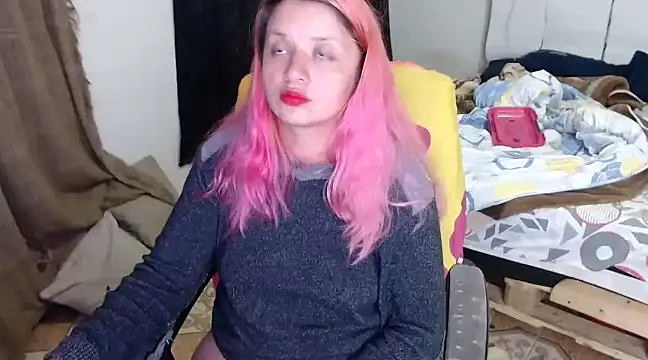 Snapshot of kattydirtylol chatting on 12/14/24, 12:33 kattydirtylol online show from 12/14/24, 12:33
