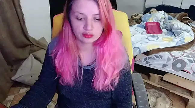Snapshot of kattydirtylol chatting on 12/14/24, 03:40 kattydirtylol online show from 12/14/24, 03:40