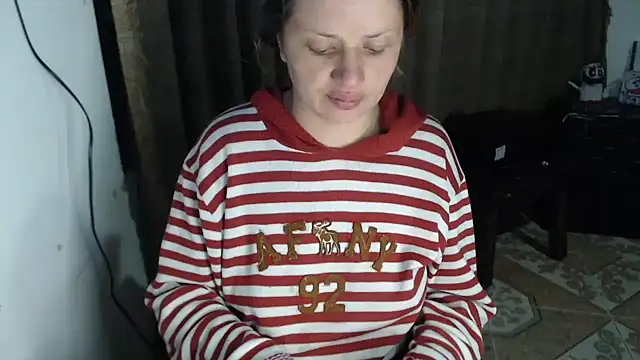 Snapshot of kattydirtylol chatting on 10/08/25, 06:00 kattydirtylol online show from 10/08/25, 06:00