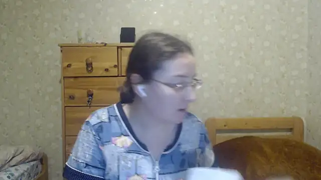 Snapshot of Smart_Rose chatting on 02/03/25, 07:10 Smart Rose online show from 02/03/25, 07:10