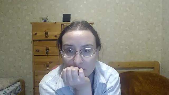 Snapshot of Smart_Rose chatting on 02/04/25, 05:45 Smart Rose online show from 02/04/25, 05:45