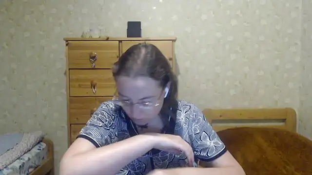 Snapshot of Smart_Rose chatting on 03/03/25, 10:52 Smart Rose online show from 03/03/25, 10:52