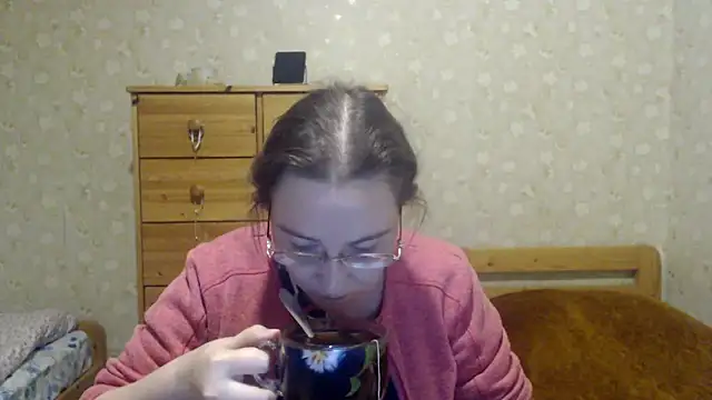 Snapshot of Smart_Rose chatting on 03/20/25, 09:35 Smart Rose online show from 03/20/25, 09:35