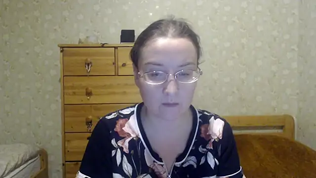 Snapshot of Smart_Rose chatting on 03/22/25, 04:37 Smart Rose online show from 03/22/25, 04:37