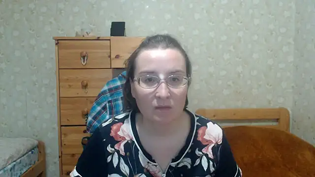 Snapshot of Smart_Rose chatting on 09/30/25, 02:33 Smart Rose online show from 09/30/25, 02:33