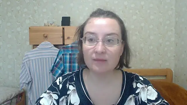 Snapshot of Smart_Rose chatting on 10/03/25, 12:46 Smart Rose online show from 10/03/25, 12:46