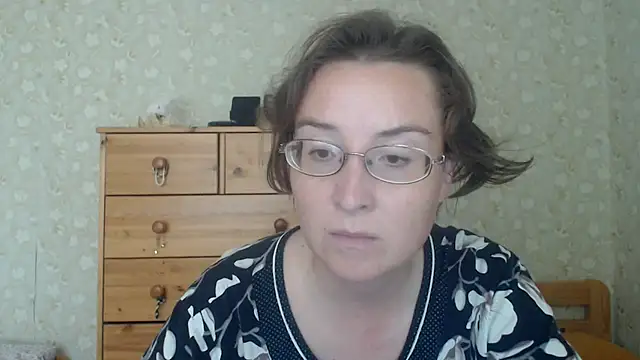 Snapshot of Smart_Rose chatting on 06/29/26, 12:38 Smart Rose online show from 06/29/26, 12:38