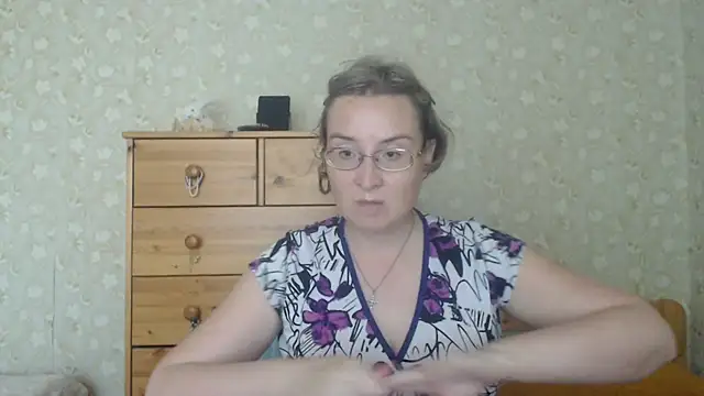 Snapshot of Smart_Rose chatting on 07/18/26, 12:09 Smart Rose online show from 07/18/26, 12:09