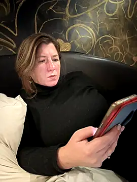 Snapshot of Natali_UA chatting on 10/21/25, 04:41 Natali UA online show from 10/21/25, 04:41