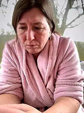 Snapshot of Natali_UA chatting on 10/24/25, 06:21 Natali UA online show from 10/24/25, 06:21