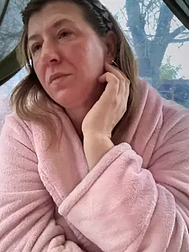 Snapshot of Natali_UA chatting on 11/06/25, 05:19 Natali UA online show from 11/06/25, 05:19