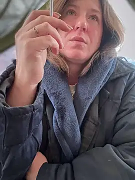 Snapshot of Natali_UA chatting on 11/19/25, 06:02 Natali UA online show from 11/19/25, 06:02