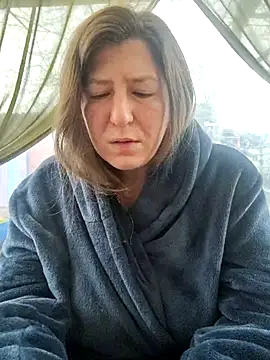 Snapshot of Natali_UA chatting on 12/15/25, 09:02 Natali UA online show from 12/15/25, 09:02