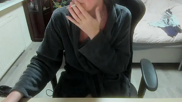 minoesje37 online show from 02/11/26, 08:36