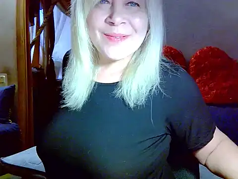 Snapshot of AgoniA7 chatting on 04/26/26, 03:32 AgoniA7 online show from 04/26/26, 03:32