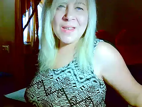 Snapshot of AgoniA7 chatting on 05/16/26, 06:43 AgoniA7 online show from 05/16/26, 06:43