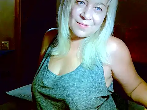 Snapshot of AgoniA7 chatting on 07/26/26, 06:37 AgoniA7 online show from 07/26/26, 06:37