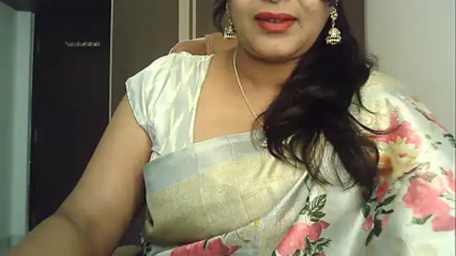 Spandana Sweety online show from 10/18/25, 06:05